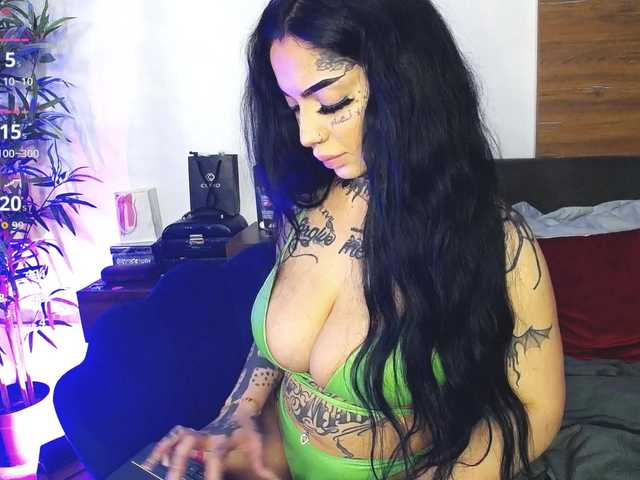 CreamyInk's BongaCams show and profile