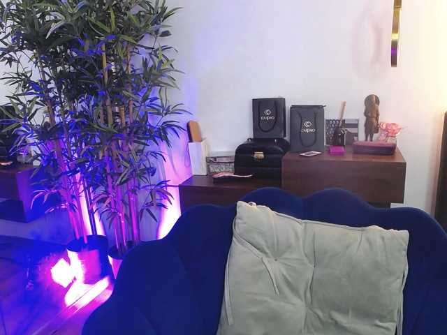 CreamyInk's BongaCams show and profile