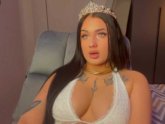 fatalefemme's BongaCams show and profile