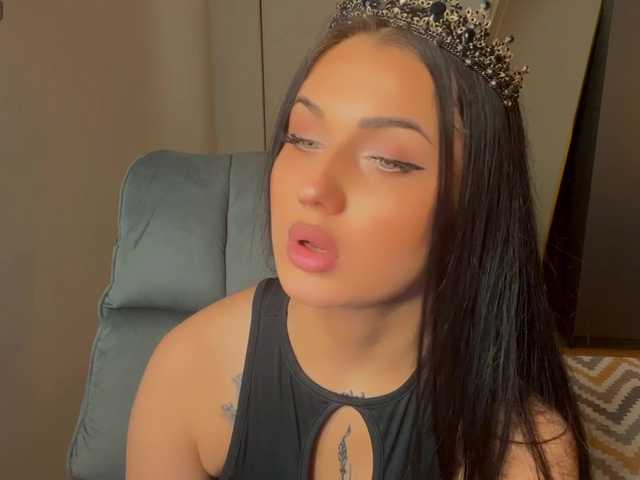 fatalefemme's BongaCams show and profile