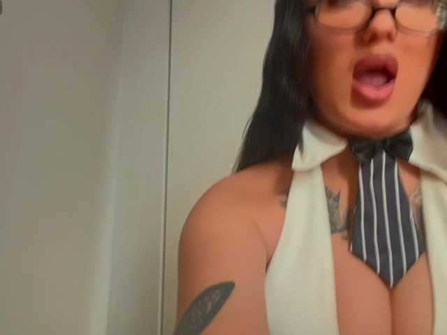 fatalefemme's BongaCams show and profile