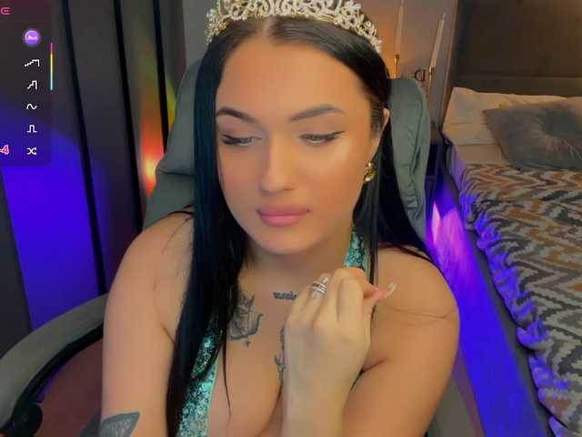 fatalefemme's BongaCams show and profile