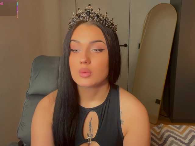 fatalefemme's BongaCams show and profile