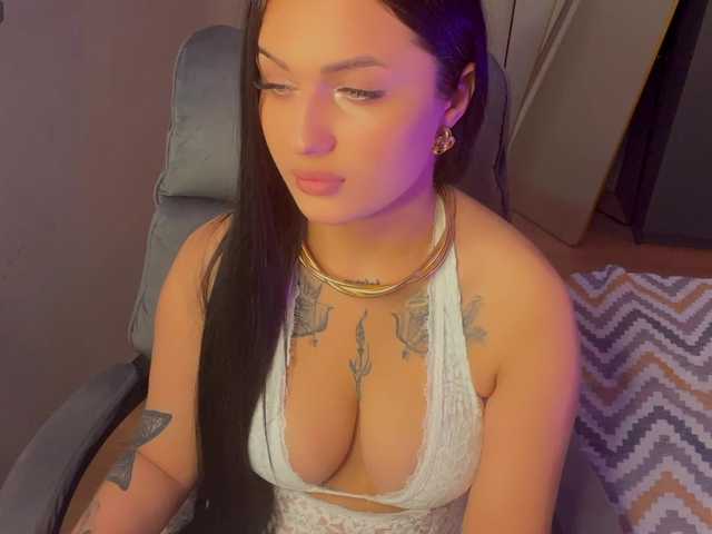 fatalefemme's BongaCams show and profile