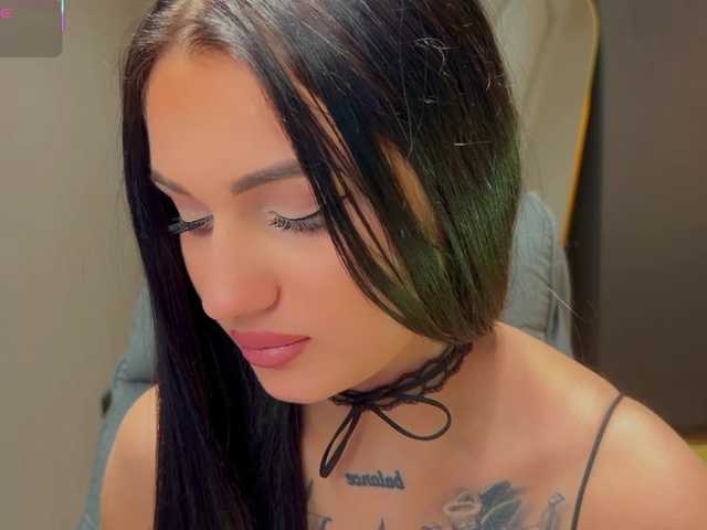 fatalefemme's BongaCams show and profile