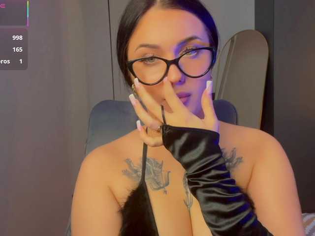 fatalefemme's BongaCams show and profile