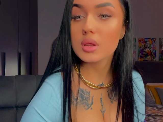 fatalefemme's BongaCams show and profile