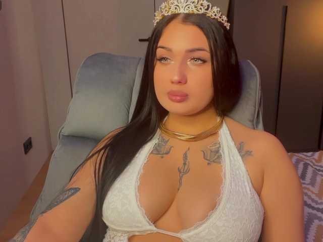 fatalefemme's BongaCams show and profile