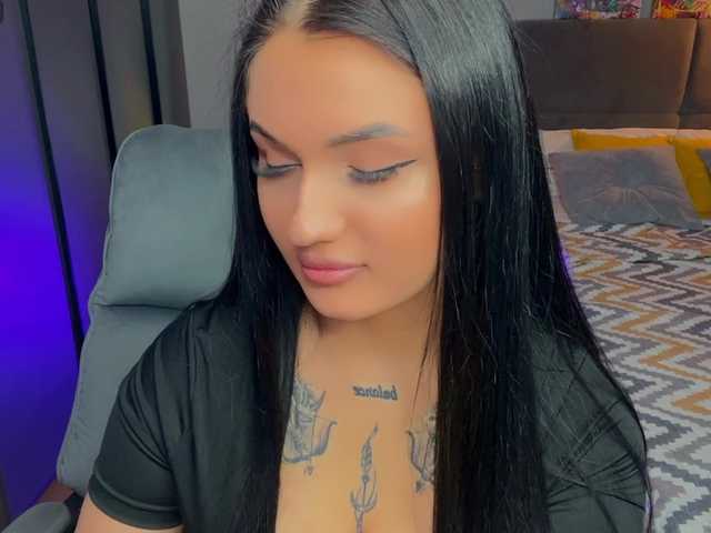 fatalefemme's BongaCams show and profile