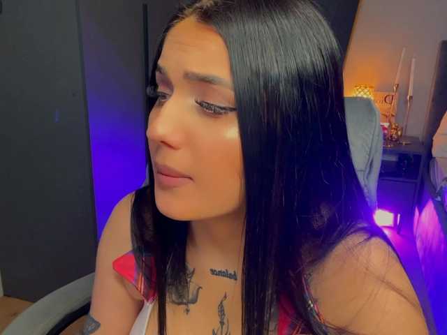 fatalefemme's BongaCams show and profile