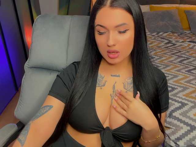 fatalefemme's BongaCams show and profile