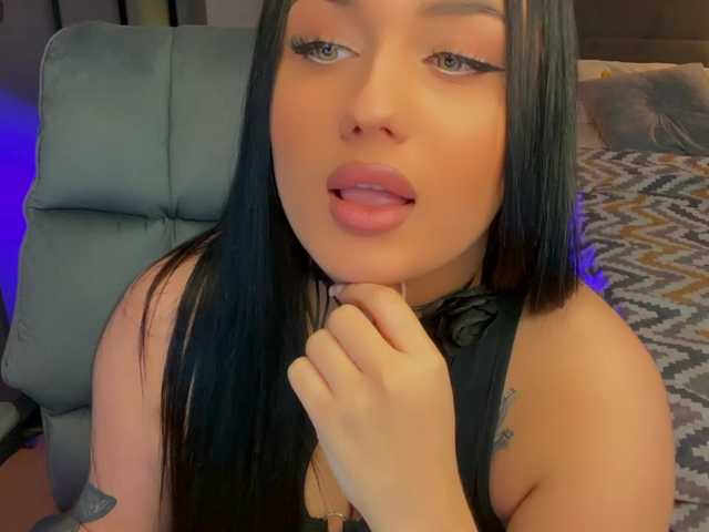 fatalefemme's BongaCams show and profile