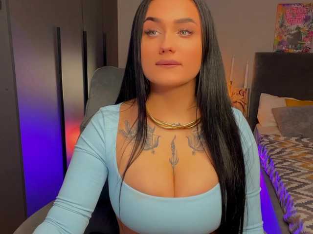 fatalefemme's BongaCams show and profile