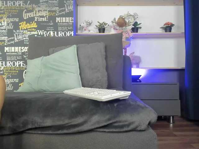 DemmiLove's BongaCams show and profile