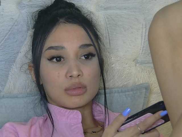 DemmiLove's BongaCams show and profile