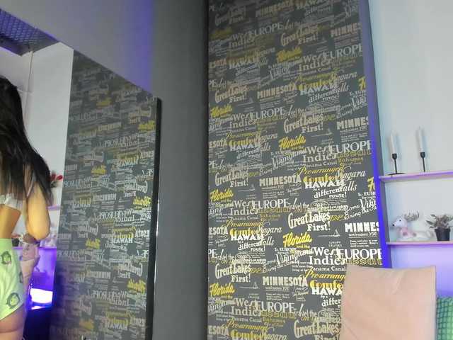 DemmiLove's BongaCams show and profile