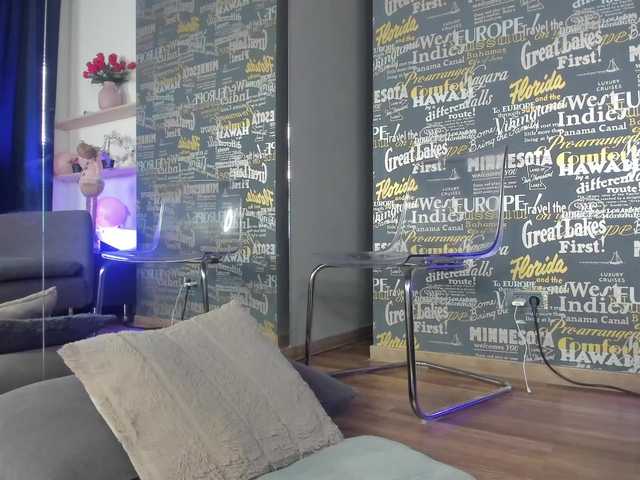 DemmiLove's BongaCams show and profile