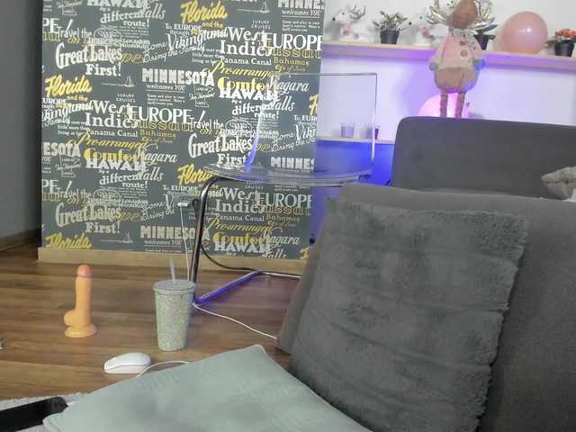 DemmiLove's BongaCams show and profile