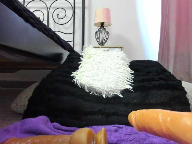 Checkout 22 years old lollavibes from BongaCams lollavibes from BongaCams