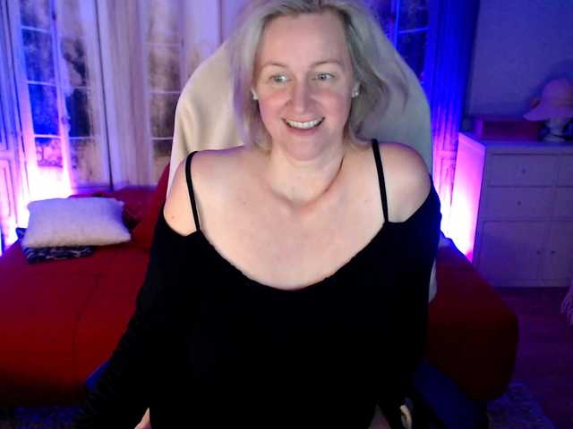 MarleneBloem Live Cam and Statistics on UnifiedCams