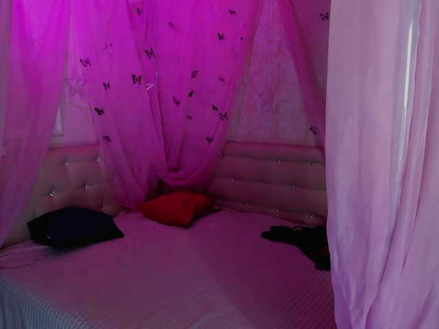 VictoriaPanther's BongaCams show and profile