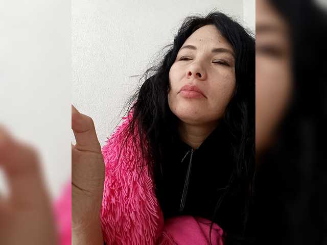 VictoriaPanther's BongaCams show and profile