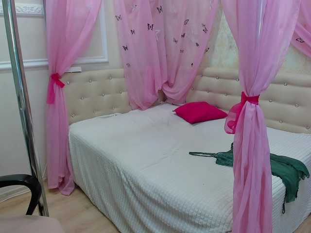 VictoriaPanther's BongaCams show and profile