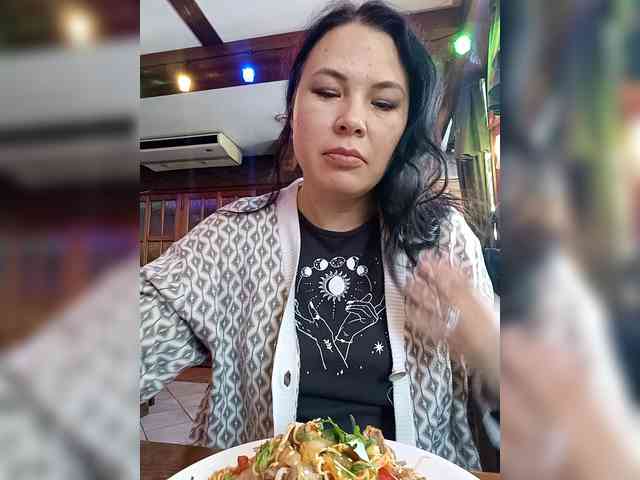 VictoriaPanther webcam