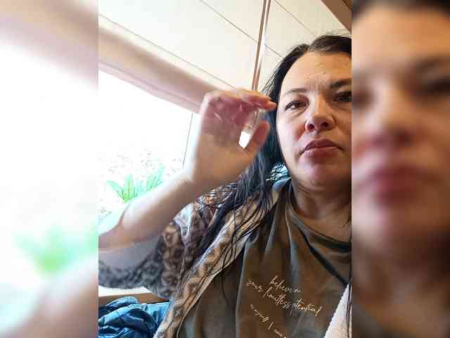 VictoriaPanther webcam