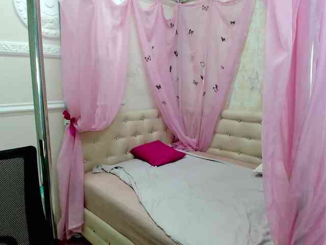 VictoriaPanther webcam