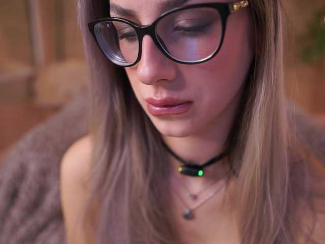 MaddieBryggs — Skinny playful blonde bringing flirty fun always! Fav levels:22111222333