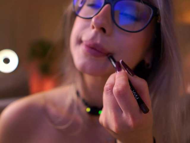 Sex chat gratuit in direct cu MaddieBryggs pe BongaCams