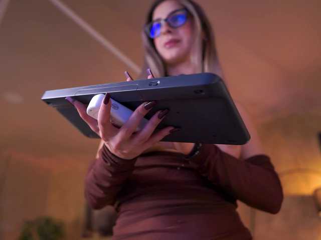 MaddieBryggs live cam