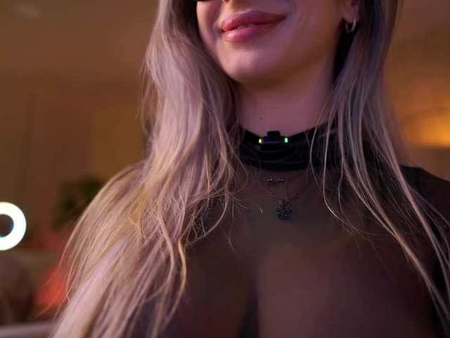 MaddieBryggs's BongaCams show and profile