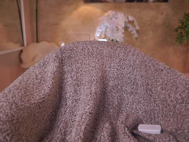 MaddieBryggs — Skinny playful blonde bringing flirty fun always! Fav levels:22111222333