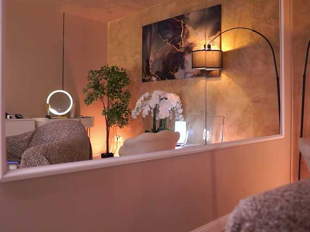 MaddieBryggs's BongaCams show and profile