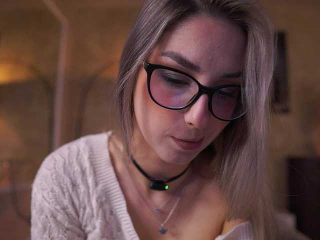 MaddieBryggs from BongaCams is Freechat