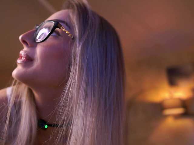  MaddieBryggs chat room