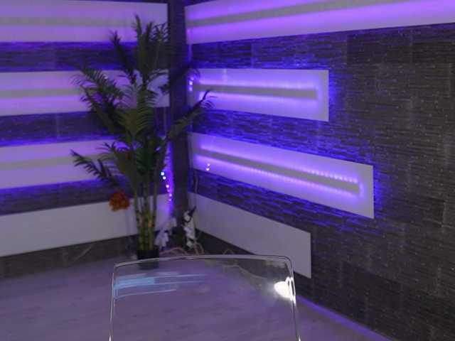 SexyCelline's BongaCams show and profile