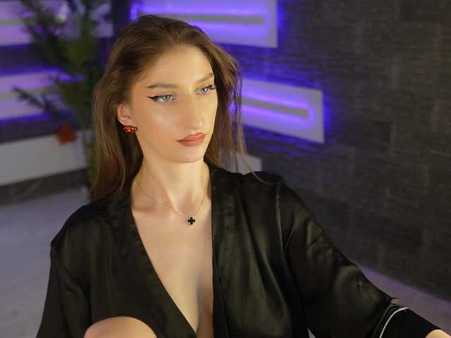 SexyCelline's BongaCams show and profile