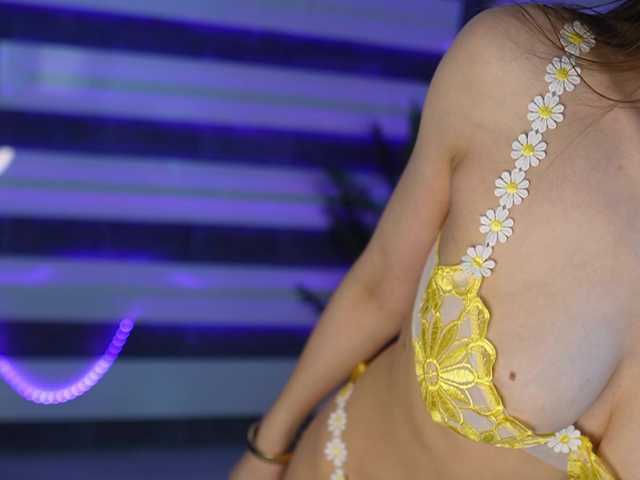 SexyCelline's BongaCams show and profile