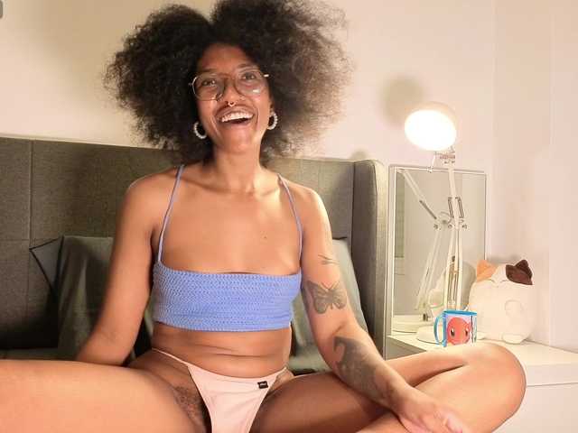 CarolineS's BongaCams show and profile