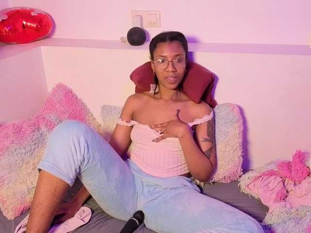 CarolineS from BongaCams is Freechat