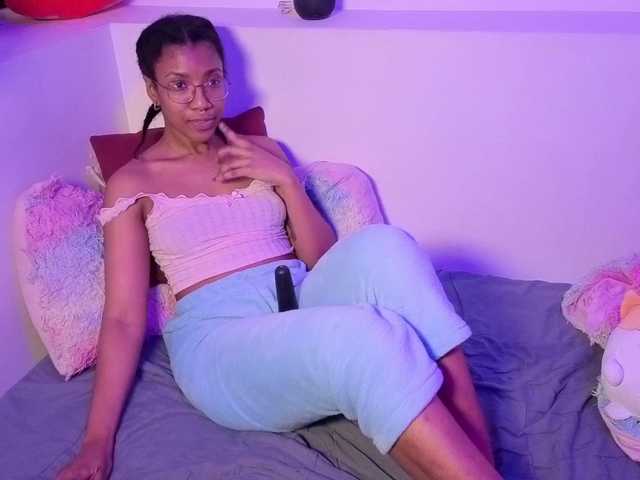 CarolineS from BongaCams is Freechat