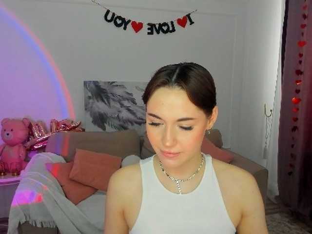 MakeYouHappy's BongaCams show and profile