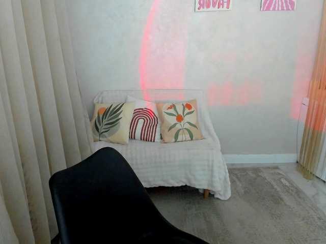 MakeYouHappy's BongaCams show and profile