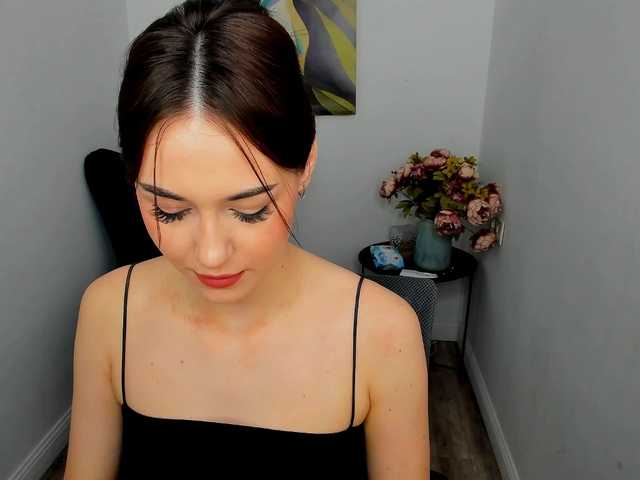 MakeYouHappy's BongaCams show and profile