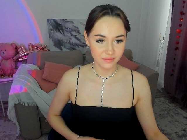 MakeYouHappy's BongaCams show and profile