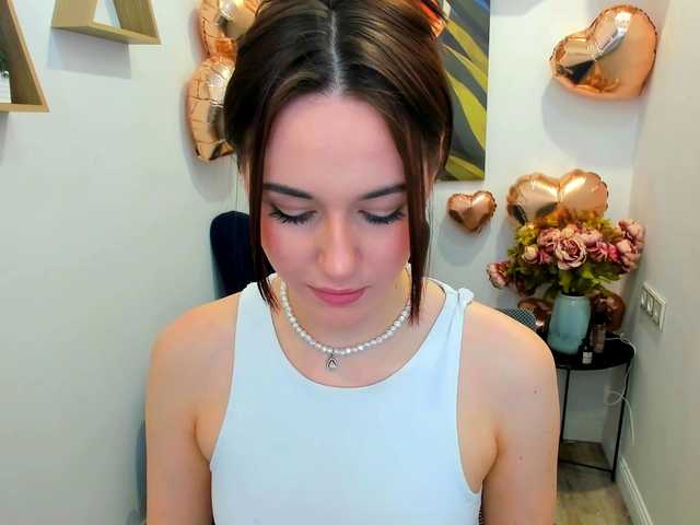 MakeYouHappy's BongaCams show and profile