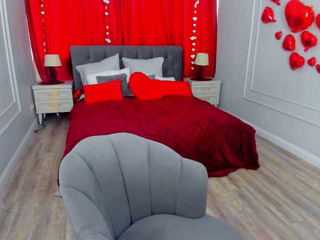 MakeYouHappy's BongaCams show and profile